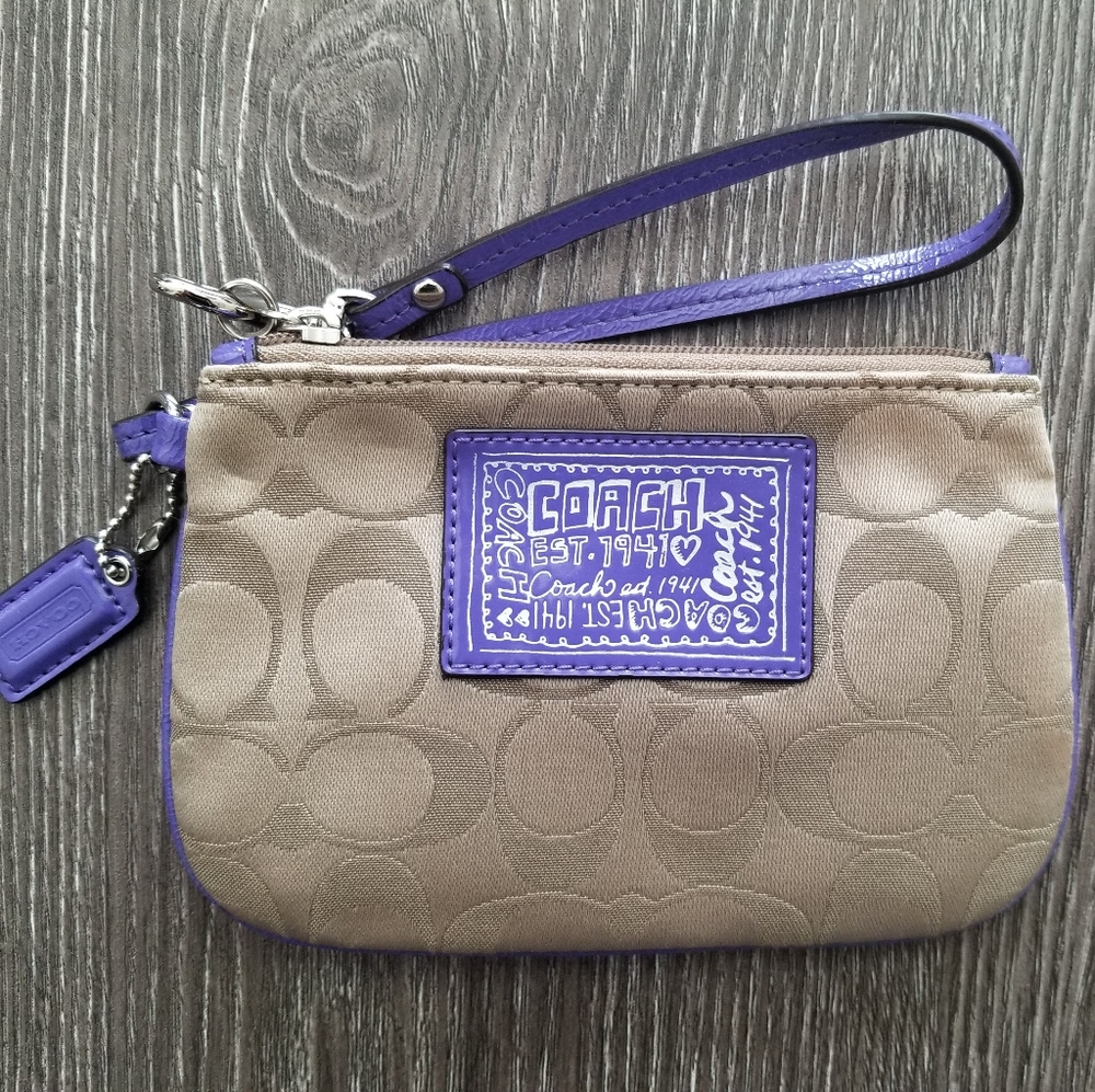 🔥SALE🔥 Coach Poppy Wristlet